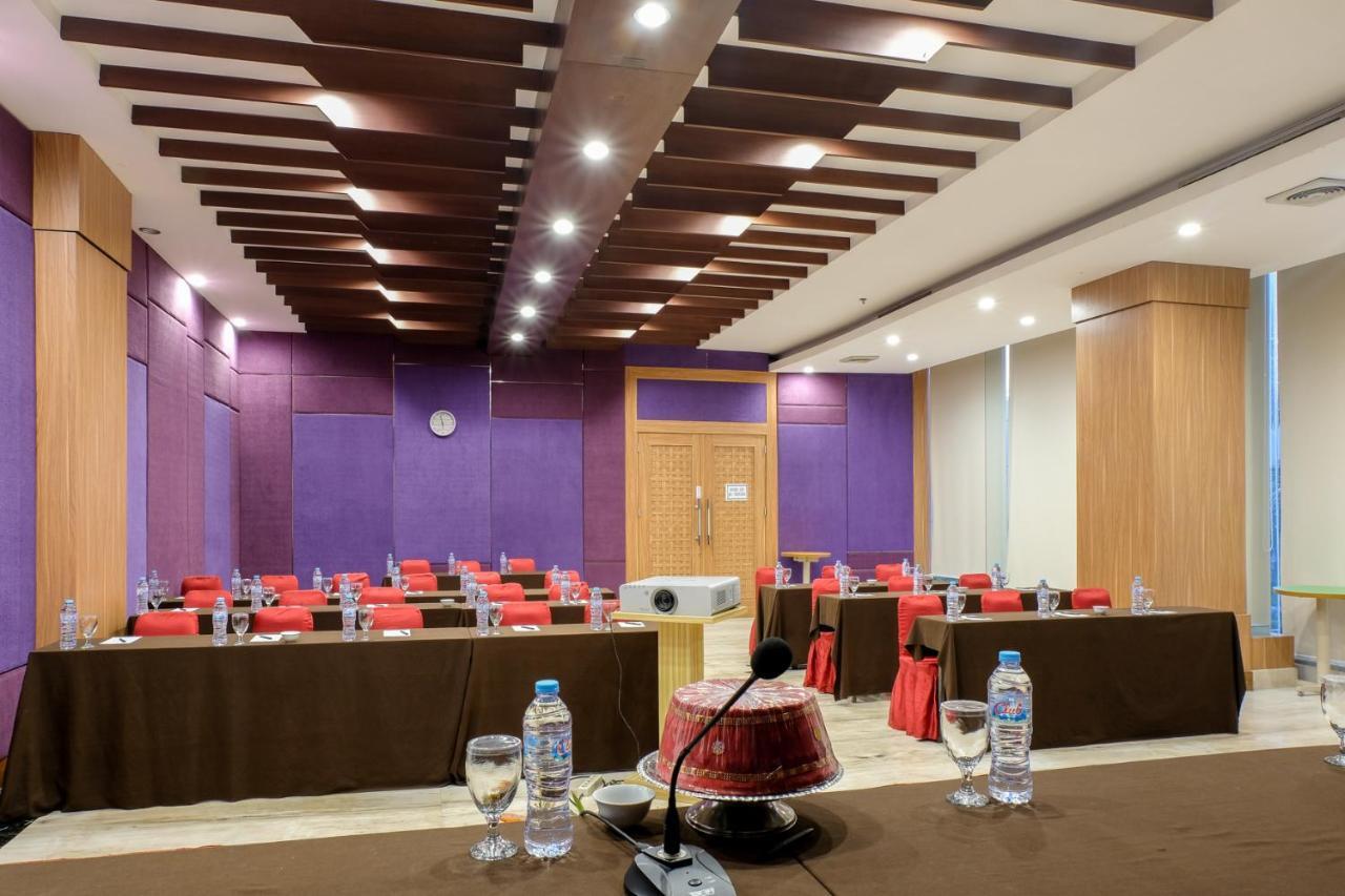 Almadera Hotel Makasar Exteriér fotografie