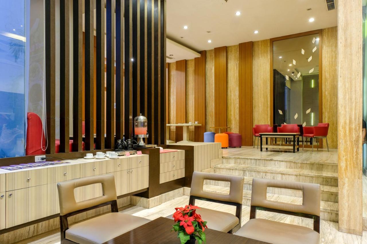 Almadera Hotel Makasar Exteriér fotografie